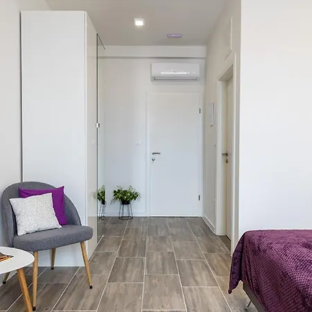 Seabed Rooms2 Πανσιόν 4*